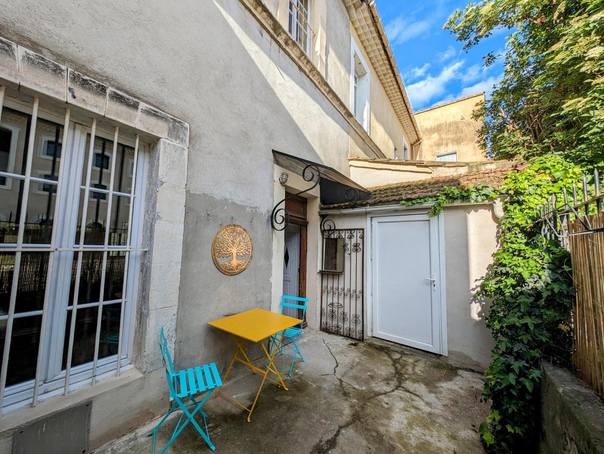 Maison De Style Tout Confort, Position Ideale, Avec Clim Et Petit Exterieur Orange  Dış mekan fotoğraf